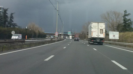 Mobilisation des agriculteurs : l'A7 coupée au sud de Lyon