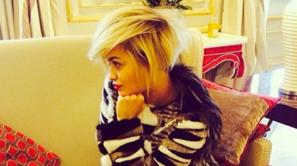 Rita Ora passe au court ! Rita Ora passe au court !