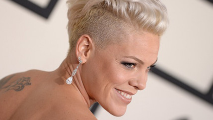 Pink nue pour sauver les animaux ! Pink nue pour sauver les animaux !