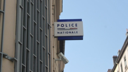 Ils frappent et agressent sexuellement leurs victimes à Lyon Ils frappent et agressent sexuellement leurs victimes à Lyon