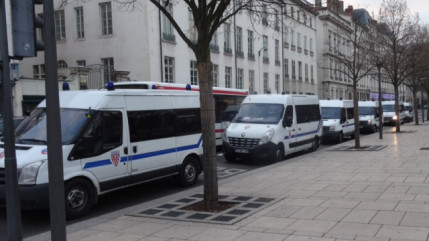 Vigipirate : le niveau "alerte attentat" sera prolong&eacute; plusieurs mois en Ile de France et dans les Alpes-Maritime