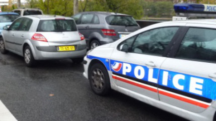 Lyon : suite &agrave; un diff&eacute;rend, il frappe un homme avec un poteau de signalisation