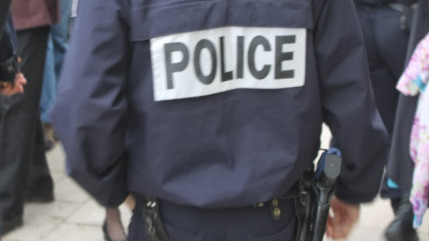 Les policiers peuvent désormais porter une barbe "soignée" et des tatouages dénués de "connotation ou provocation" Les policiers peuvent désormais porter une barbe "soignée" et des tatouages dénués de "connotation ou provocation"