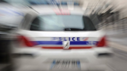 Lyon : il frappe sa femme avec un couteau