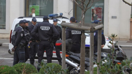 Un policier bless&eacute; au visage pendant une interpellation