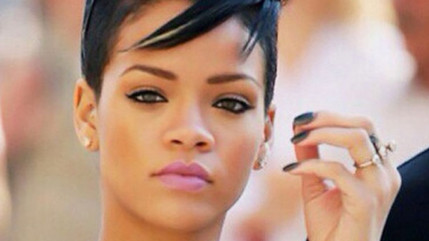 Cin&eacute;ma : la chanteuse Rihanna tournera dans le prochain film de Luc Besson intitul&eacute; "Val&eacute;rian et la Cit&eacute; des Mille Plan&egrave;tes"