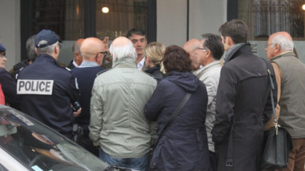 Files d&rsquo;attente devant la pr&eacute;fecture du Rh&ocirc;ne : il d&eacute;cide de distribuer des tickets num&eacute;rot&eacute;s