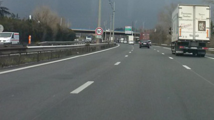 La circulation de la route de Puisseguin où 43 personnes ont perdu la vie dans un accident entre un bus et un camion est de nouveau possible La circulation de la route de Puisseguin où 43 personnes ont perdu la vie dans un accident entre un bus et un camion est de nouveau possible