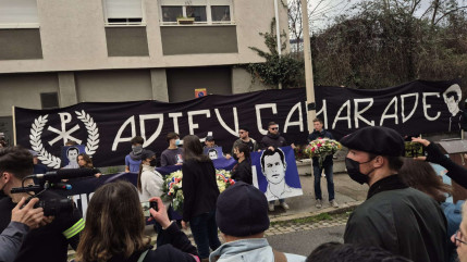 Saluts nazis et propos racistes : deux enqu&ecirc;tes ouvertes apr&egrave;s la marche en hommage &agrave; Quentin Deranque