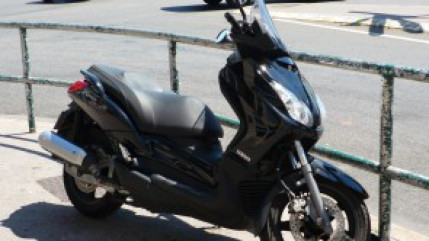 Lyon : ils volent un scooter mais se font arr&ecirc;ter parce qu'ils le poussaient