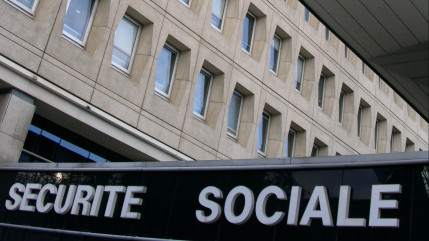 La Sécurité sociale a vu son déficit se réduire de près de 3 milliards par rapport à 2013 pour atteindre 9,7 milliards d'euros, en 2014 La Sécurité sociale a vu son déficit se réduire de près de 3 milliards par rapport à 2013 pour atteindre 9,7 milliards d'euros, en 2014