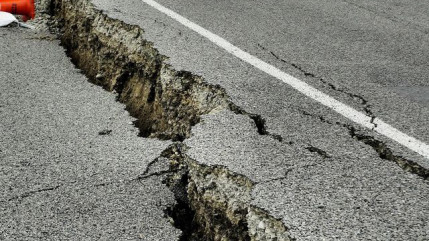 Un puissant séisme de magnitude 6,7 a touché le nord-est de l’Inde ce lundi matin tuant au moins huit personnes et en blessant une centaine Un puissant séisme de magnitude 6,7 a touché le nord-est de l’Inde ce lundi matin tuant au moins huit personnes et en blessant une centaine