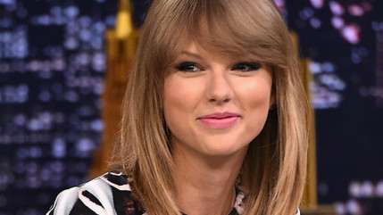 Taylor Swift offre 15 000 $ à une famille! Taylor Swift offre 15 000 $ à une famille!