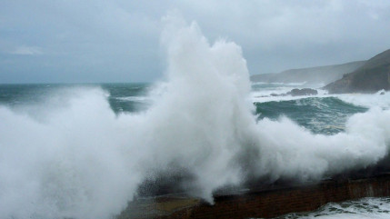 Le bilan du puissant cyclone qui a ravagé les îles Fidji est monté à 20 morts, selon les autorités locales Le bilan du puissant cyclone qui a ravagé les îles Fidji est monté à 20 morts, selon les autorités locales