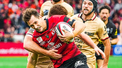 Top 14 : à Toulon, le LOU Rugby sombre encore (54-21)