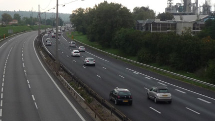 Rhône : une femme se jette d'un pont autoroutier Rhône : une femme se jette d'un pont autoroutier