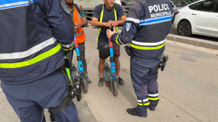 Trottinettes &eacute;lectriques : casque et gilet d&eacute;sormais obligatoires &agrave; Lyon