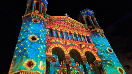 Un nouveau spectacle son et lumière sur la façade de la basilique de Fourvière ! Un nouveau spectacle son et lumière sur la façade de la basilique de Fourvière !