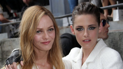 Kristen Stewart et Vanessa Paradis: Les nouvelles égeries de Karl Lagarfeld ! Kristen Stewart et Vanessa Paradis: Les nouvelles égeries de Karl Lagarfeld !