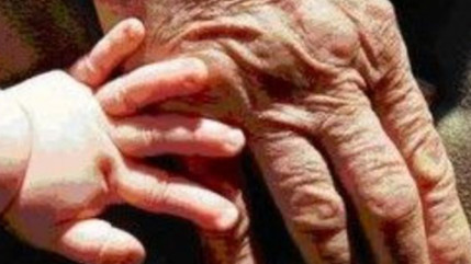 Le doyen de l’humanité en titre, le Japonais Yasutaro Koide, est décédé ce mardi à l’âge de 112 ans Le doyen de l’humanité en titre, le Japonais Yasutaro Koide, est décédé ce mardi à l’âge de 112 ans