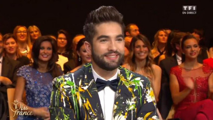 Kendji au concours Miss France: un look (très) spécial ! Kendji au concours Miss France: un look (très) spécial !