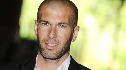 Zidane suspendu de son poste d'entraîneur... Zidane suspendu de son poste d'entraîneur...