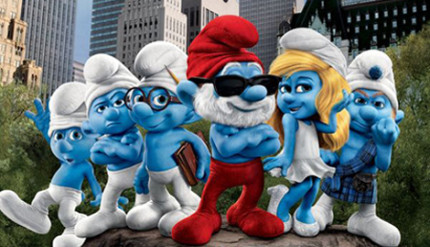 Un hélicoptère du film "Les Schtroumpfs 2" surprend les Lyonnais Un hélicoptère du film "Les Schtroumpfs 2" surprend les Lyonnais