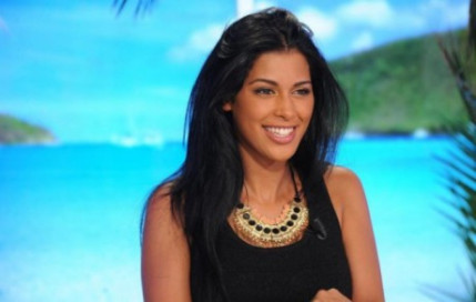 La lyonnaise Ayem Nour aux commandes du Mag sur NRJ 12 &agrave; partir du 23 f&eacute;vrier