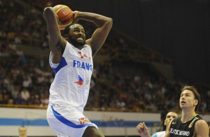 Ronny Turiaf rejoint l'ASVEL