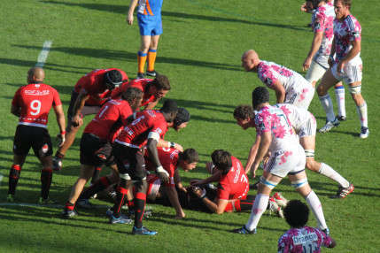 Le LOU a montr&eacute; les crocs &agrave; Gerland