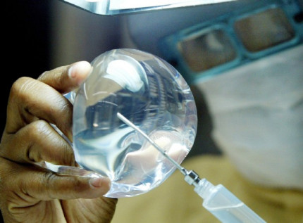 Bluestar Silicones se d&eacute;fend d&rsquo;avoir une responsabilit&eacute; concernant les proth&egrave;ses PIP d&eacute;fectueuses