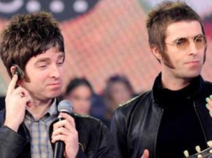 Les frères Gallagher, Liam et Noel, s'insultent via Twitter ! Les frères Gallagher, Liam et Noel, s'insultent via Twitter !