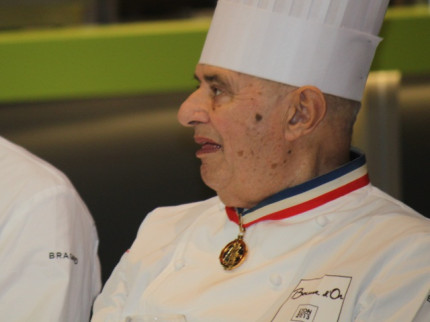 Le chef &eacute;toil&eacute; Paul Bocuse est d&eacute;sormais sur Twitter