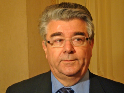 Attentats de Paris : André Gerin veut faire de la guerre contre l’islamisme une "priorité nationale" Attentats de Paris : André Gerin veut faire de la guerre contre l’islamisme une "priorité nationale"