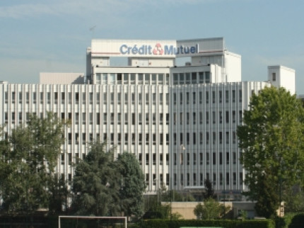 150 000 lettres déversées samedi devant le Crédit Mutuel du 3e 150 000 lettres déversées samedi devant le Crédit Mutuel du 3e