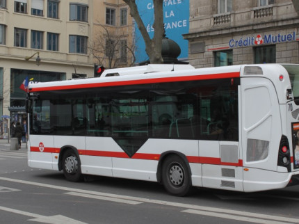 Lyon : le Sytral abandonne l'idée de bus TCL hybrides Lyon : le Sytral abandonne l'idée de bus TCL hybrides
