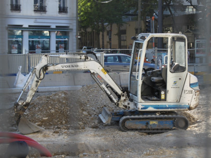 Lyon : les quatre amis grimpent sur une grue à la Part-Dieu Lyon : les quatre amis grimpent sur une grue à la Part-Dieu