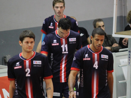 L'ASUL Volley tombe à Tours (3-1) L'ASUL Volley tombe à Tours (3-1)