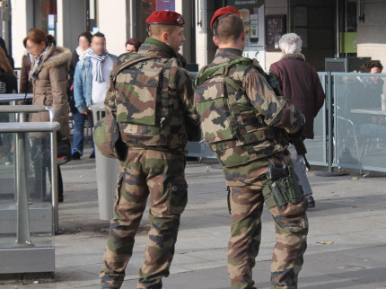 Rh&ocirc;ne-Alpes : des militaires ouvrent le feu sur une voiture &agrave; proximit&eacute; d&rsquo;une mosqu&eacute;e
