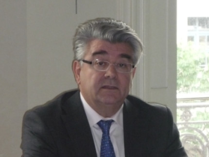 Andr&eacute; Gerin veut une interdiction absolue de la burqa dans les lieux publics