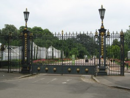 Apr&egrave;s la neige et le froid, le vent&hellip;