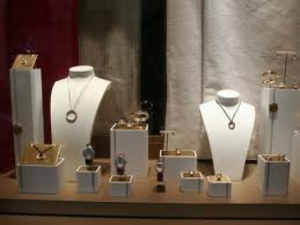 Bijoux vol&eacute;s recherchent propri&eacute;taires
