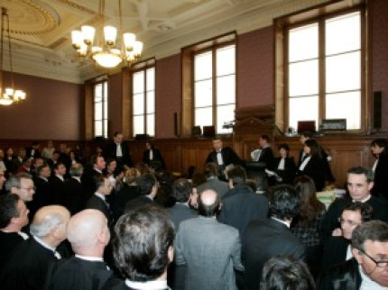 Contretemps au procès des braqueurs présumés Contretemps au procès des braqueurs présumés