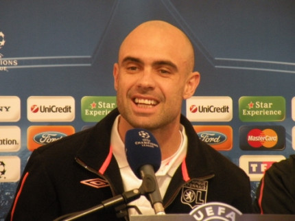 Cris et Michel Bastos touchés à l'entrainement mercredi matin Cris et Michel Bastos touchés à l'entrainement mercredi matin