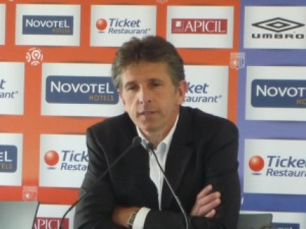 Football: Claude Puel fait face Football: Claude Puel fait face