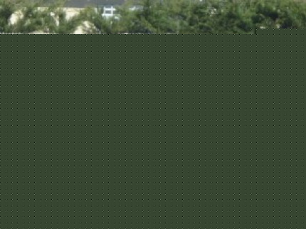 Il vole de l'essence dans les r&eacute;servoirs des camions