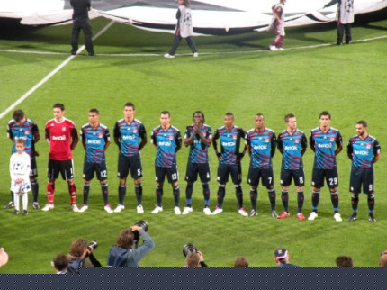 L’OL battu mais qualifié L’OL battu mais qualifié