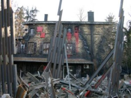 La remise en &eacute;tat de la Demeure du Chaos exig&eacute;e par la justice