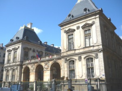 La Ville de Lyon conserve son double A La Ville de Lyon conserve son double A