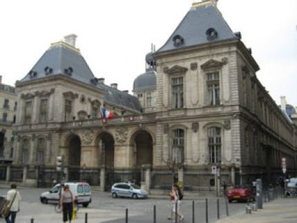 Le château de Saint-Exupéry sera vendu jeudi Le château de Saint-Exupéry sera vendu jeudi